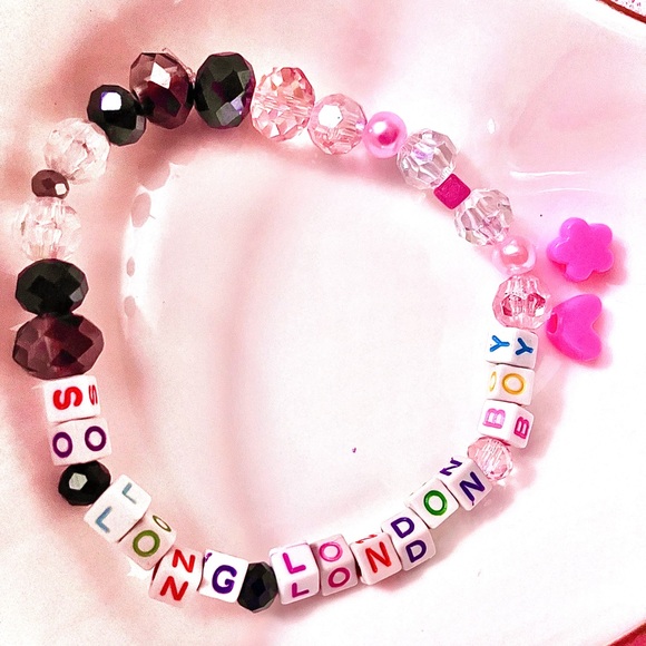 BUY1GET1FREE
The Tortured Poets Department friendship bracelet - Picture 4 of 7